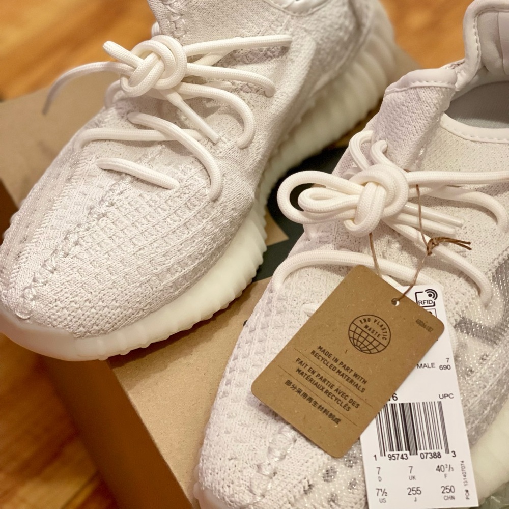 Yeezy Boost 350 v2 bone 7.5 authentic